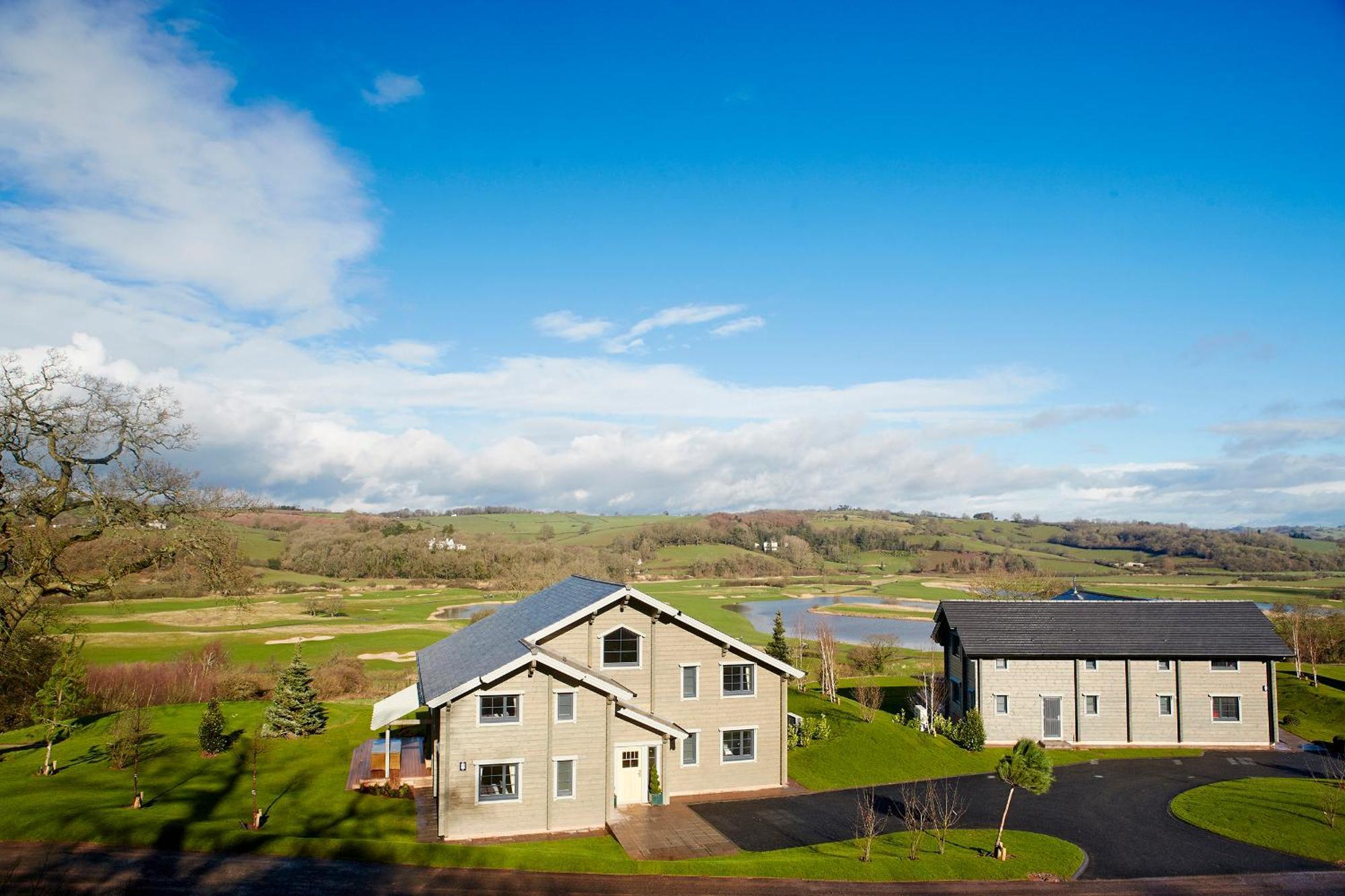 Hunter Lodges By Celtic Manor Newport  Luaran gambar
