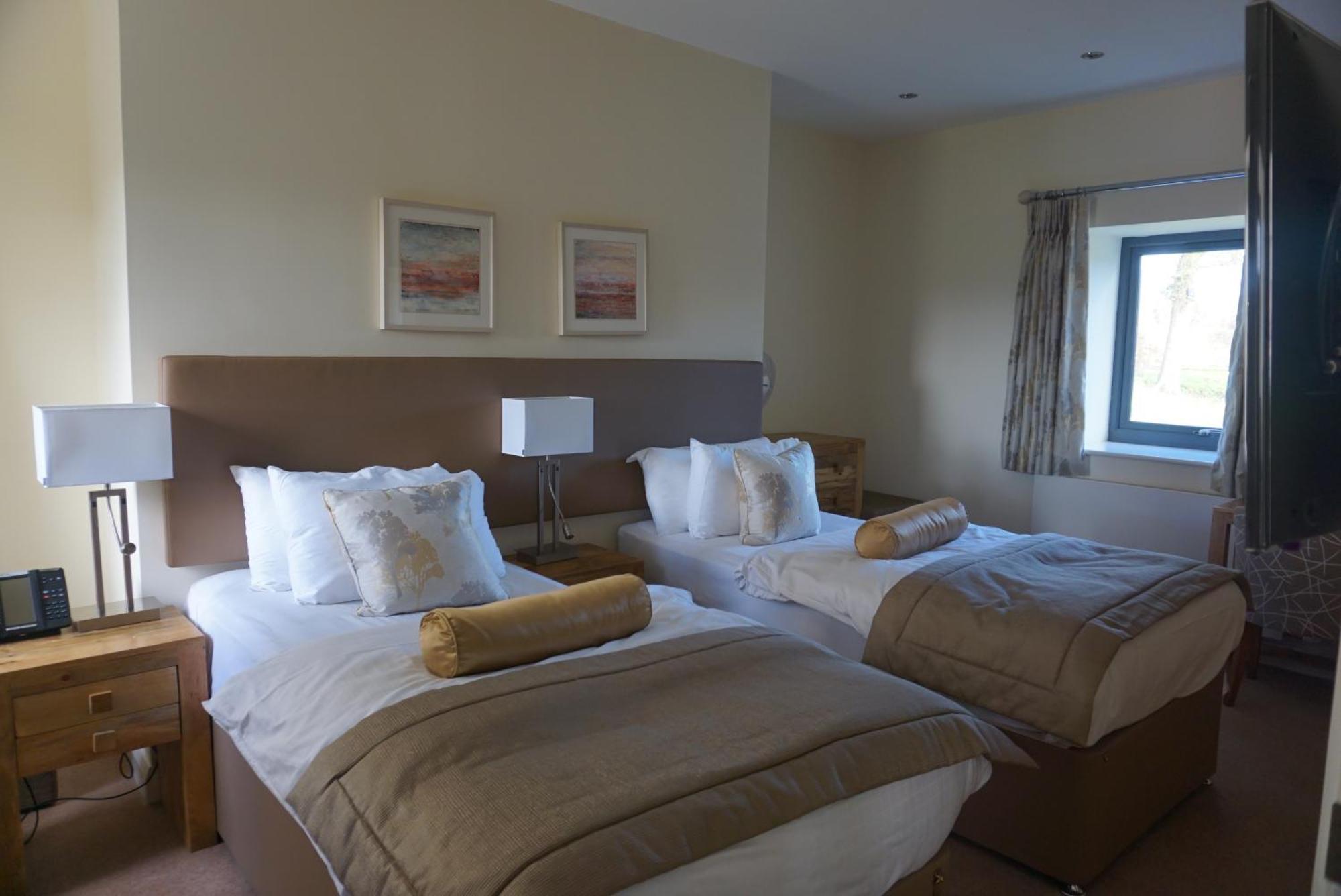 Hunter Lodges By Celtic Manor Newport  Luaran gambar