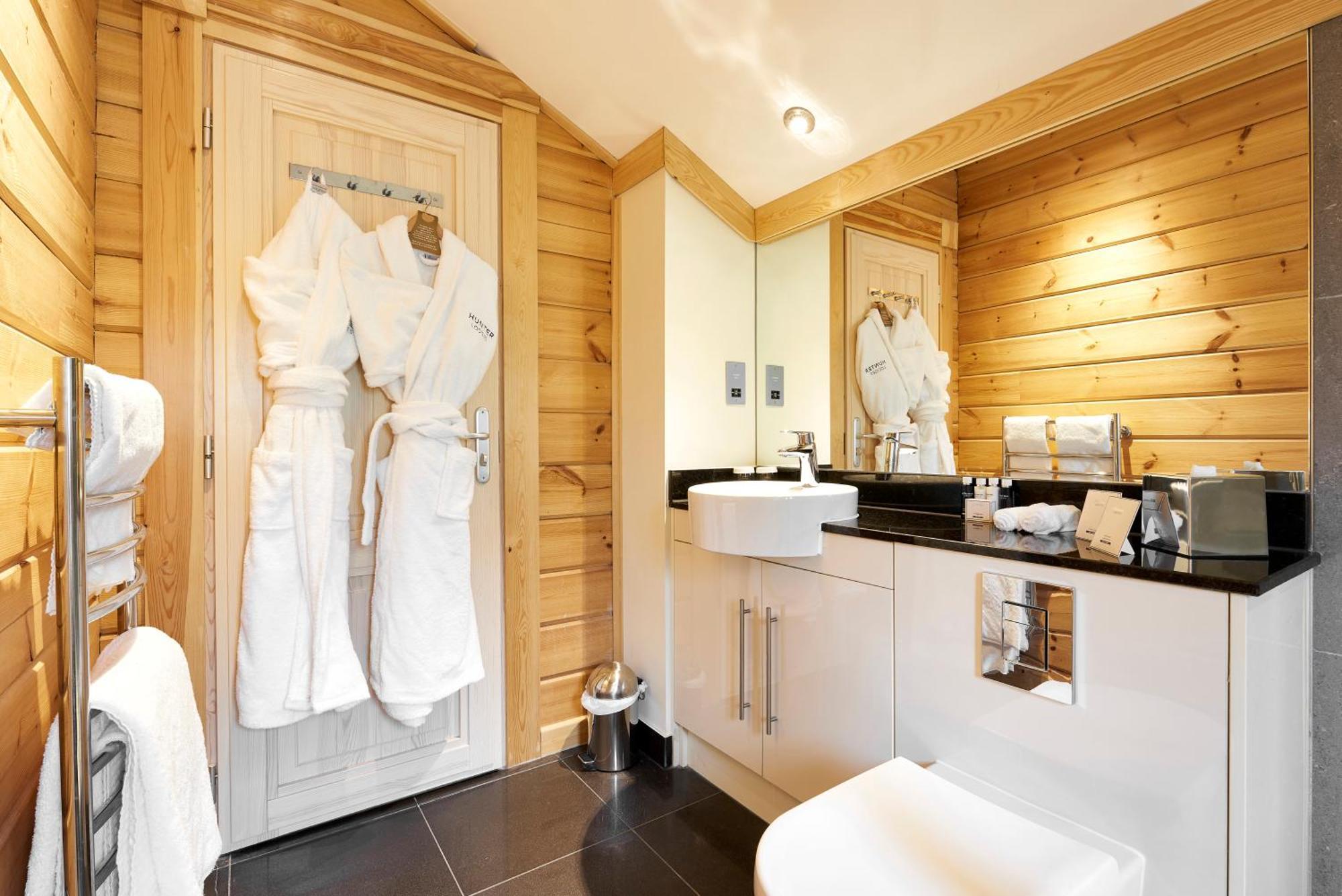 Hunter Lodges By Celtic Manor Newport  Luaran gambar